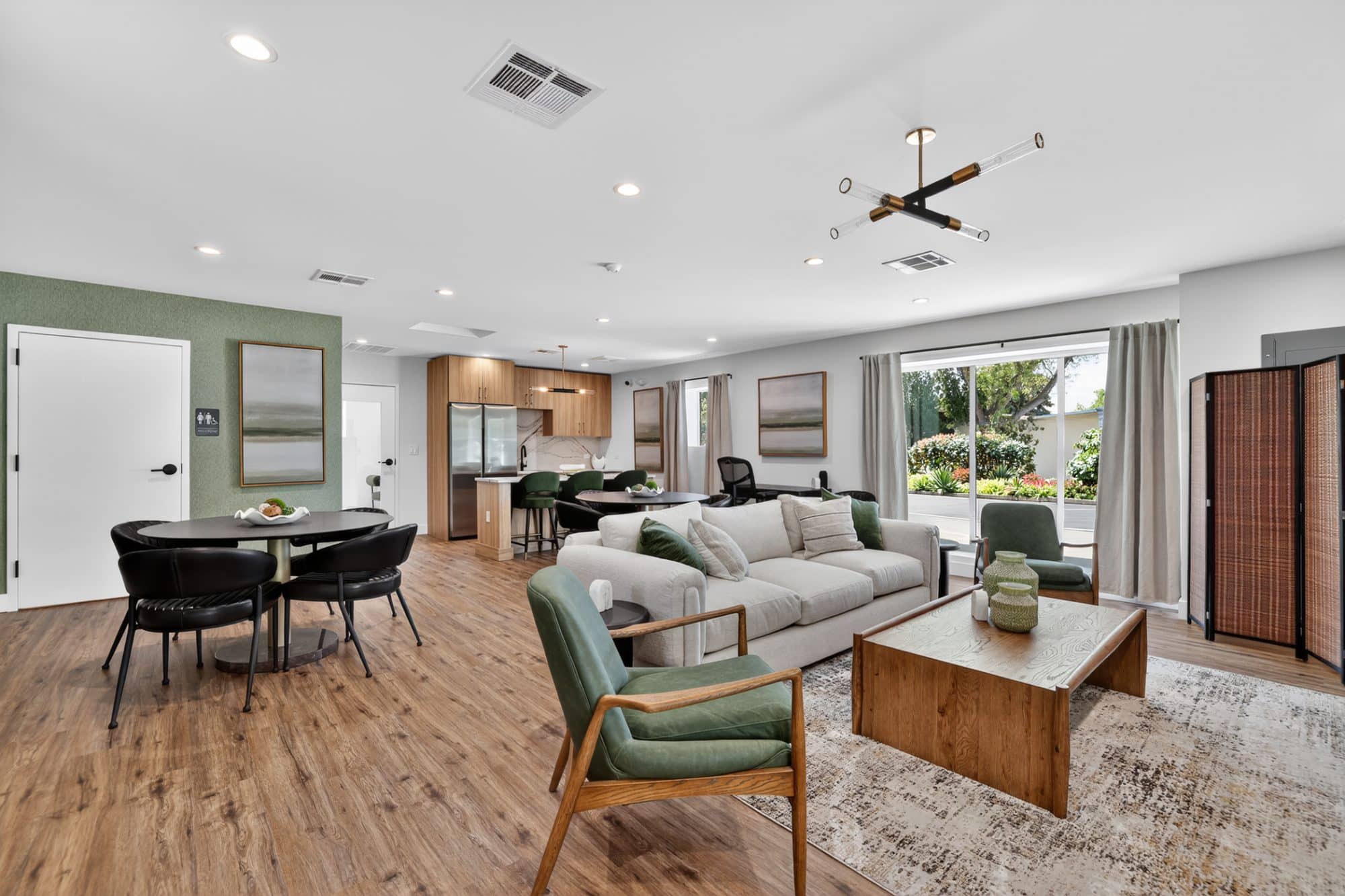 38 10601 n horseshoe bend rd living room 7607 edit
