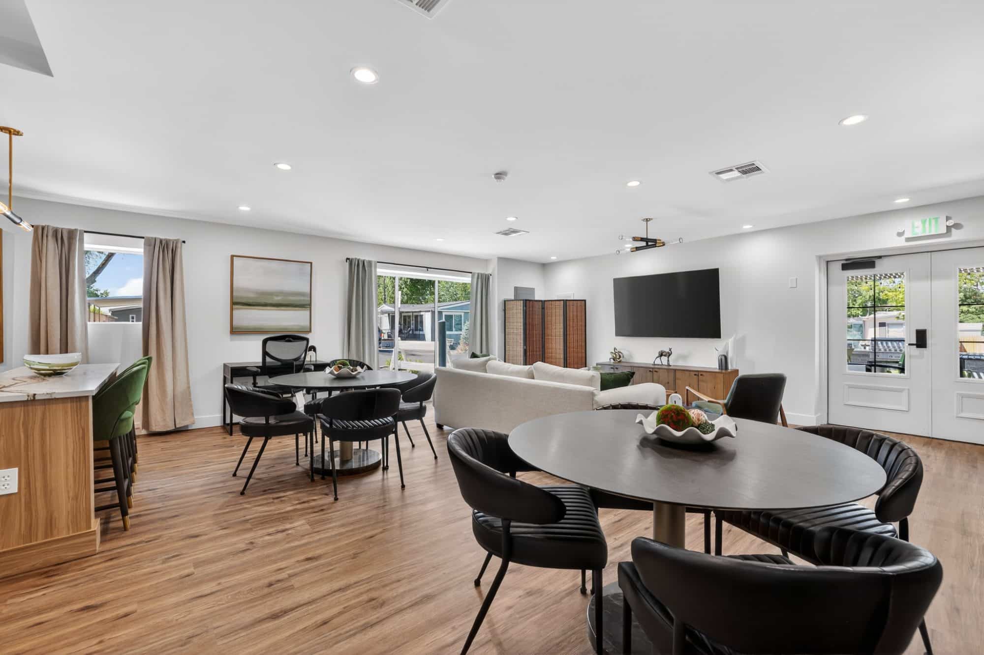 43 10601 n horseshoe bend rd dining room 7604 1